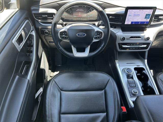 Photo of 2024 AGATE BLACK METALLIC Ford Explorer