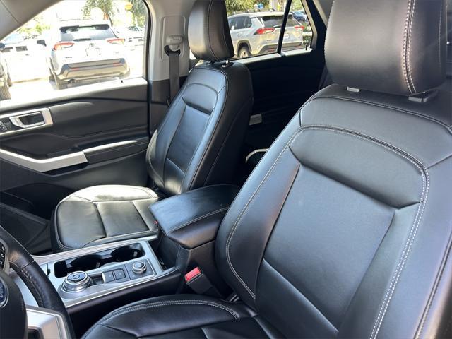 Photo of 2024 AGATE BLACK METALLIC Ford Explorer
