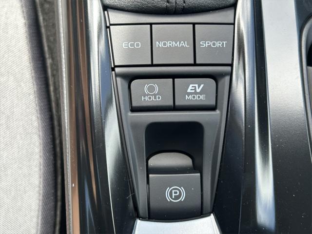 Photo of 2025 Ice Cap Toyota Camry