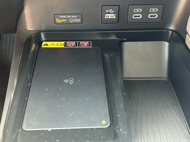 Photo of 2025 Ice Cap Toyota Camry