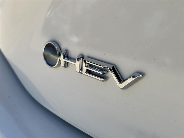 Photo of 2025 Ice Cap Toyota Camry