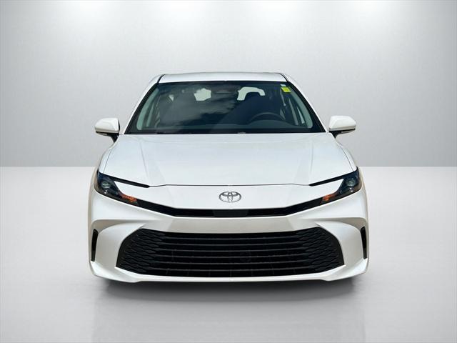 Photo of 2025 Ice Cap Toyota Camry