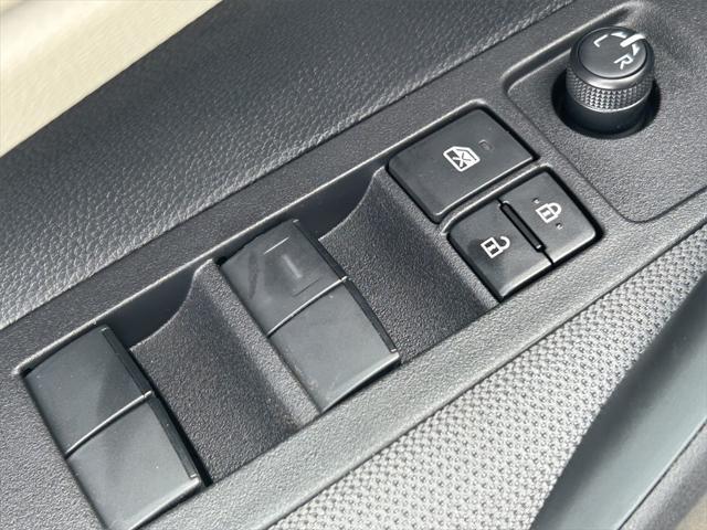 Photo of 2025 Wind Chill Pearl Toyota Corolla