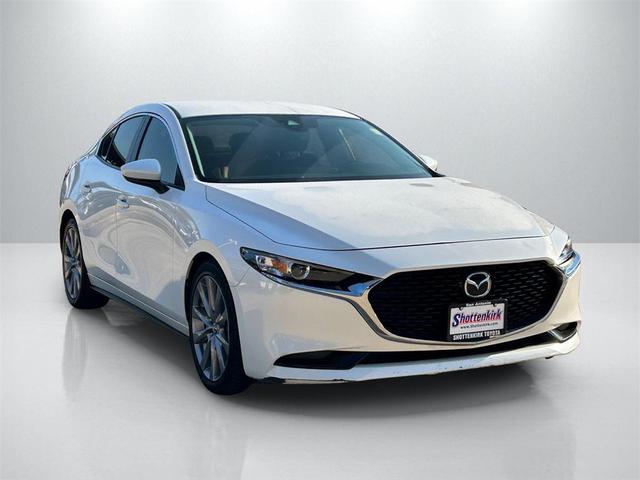 Photo of 2019 Snowflake White Pearl Mica Mazda Mazda3