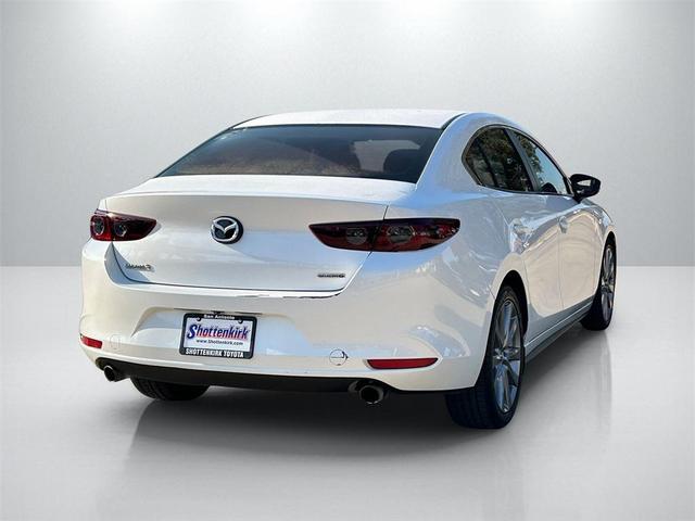 Photo of 2019 Snowflake White Pearl Mica Mazda Mazda3