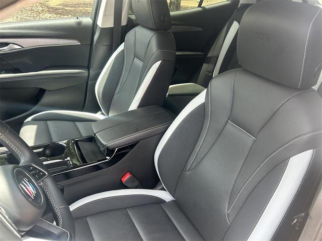 Photo of 2024 Ebony Twilight Metallic Buick Envision