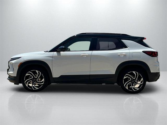 Photo of 2024 Summit White Chevrolet Trailblazer