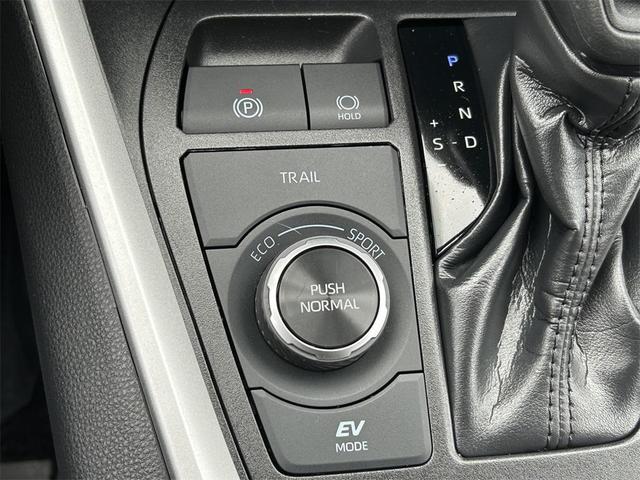 Photo of 2025 Silver Sky Metallic Toyota RAV4 Hybrid