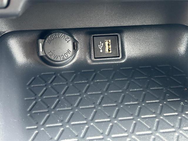 Photo of 2025 Silver Sky Metallic Toyota RAV4 Hybrid