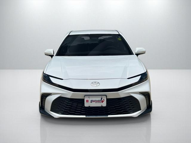 Photo of 2025 Ice Cap Toyota Camry
