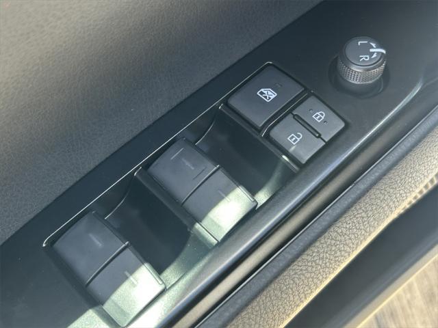 Photo of 2025 Ice Cap Toyota Camry