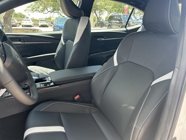 Photo of 2025 Ice Cap Toyota Camry