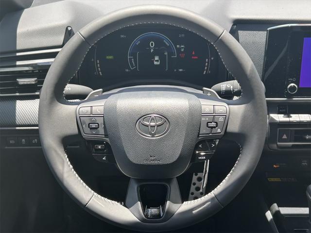 Photo of 2025 Ice Cap Toyota Camry