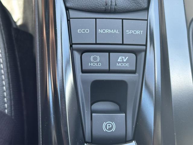 Photo of 2025 Ice Cap Toyota Camry