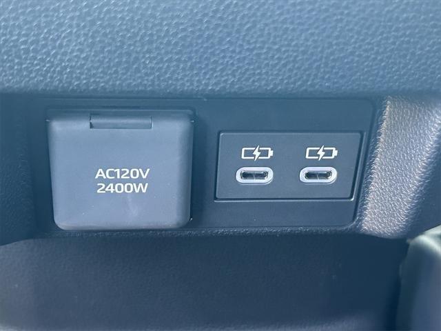 Photo of 2025 Ice Cap Toyota Tacoma