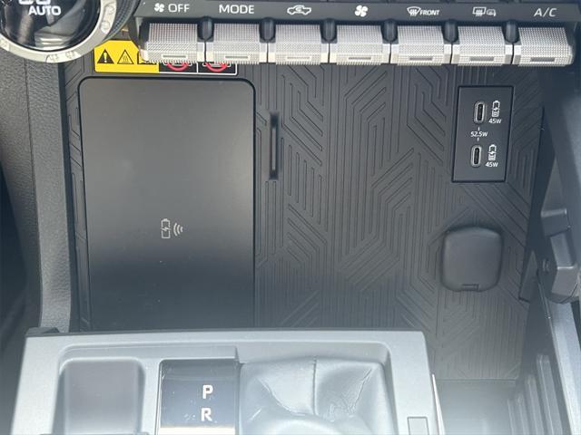 Photo of 2025 Ice Cap Toyota Tacoma