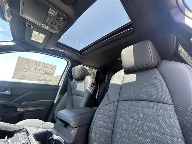 Photo of 2025 Ice Cap Toyota Tacoma
