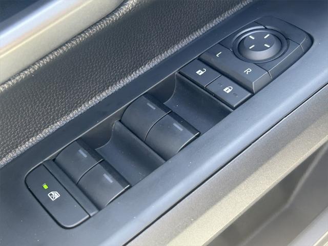 Photo of 2025 Ice Cap Toyota Tacoma