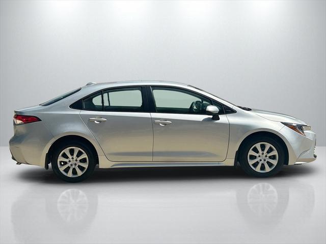 Photo of 2025 Classic Silver Metallic Toyota Corolla