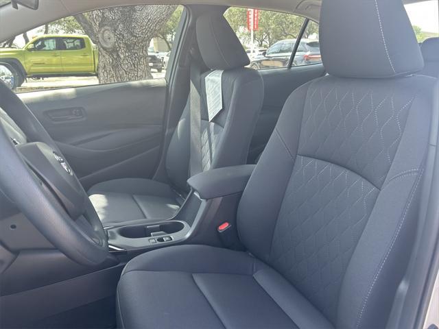Photo of 2025 Classic Silver Metallic Toyota Corolla