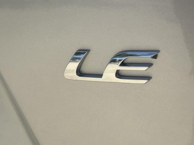 Photo of 2025 Classic Silver Metallic Toyota Corolla