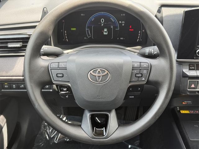 Photo of 2025 Ice Cap Toyota Camry