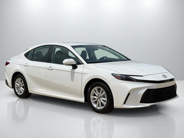 Photo of 2025 Ice Cap Toyota Camry