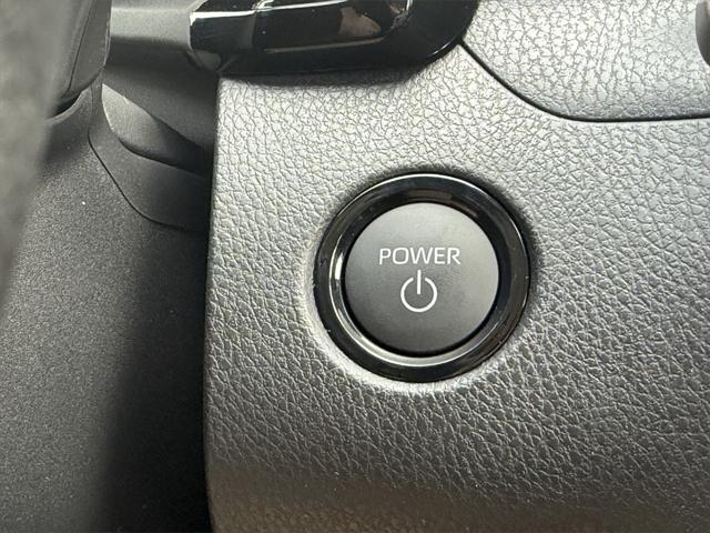 Photo of 2025 Ice Cap Toyota Camry