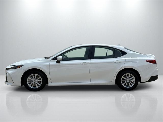 Photo of 2025 Ice Cap Toyota Camry