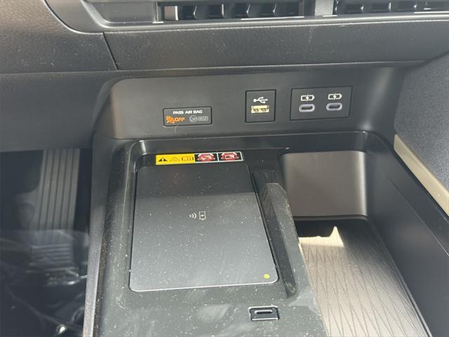 Photo of 2025 Ice Cap Toyota Camry