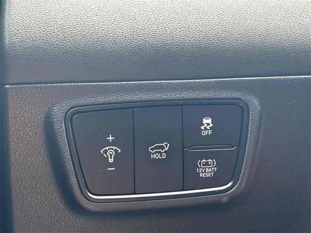 Photo of 2024 Black Pearl Hyundai TUCSON Hybrid