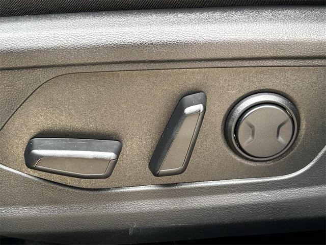Photo of 2024 Black Pearl Hyundai TUCSON Hybrid