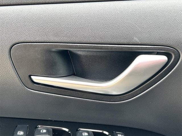 Photo of 2024 Black Pearl Hyundai TUCSON Hybrid