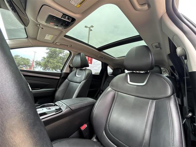 Photo of 2024 Black Pearl Hyundai TUCSON Hybrid