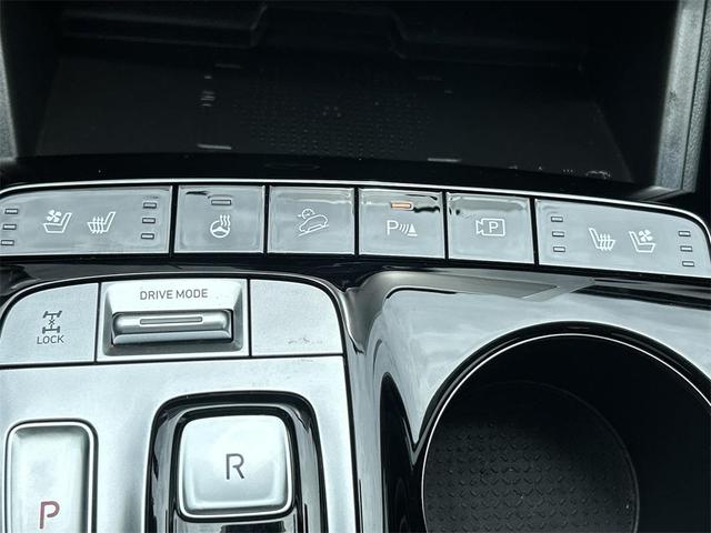 Photo of 2024 Black Pearl Hyundai TUCSON Hybrid