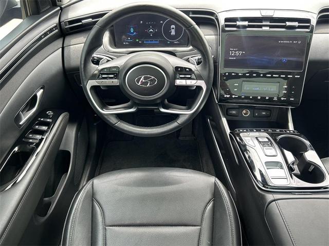 Photo of 2024 Black Pearl Hyundai TUCSON Hybrid