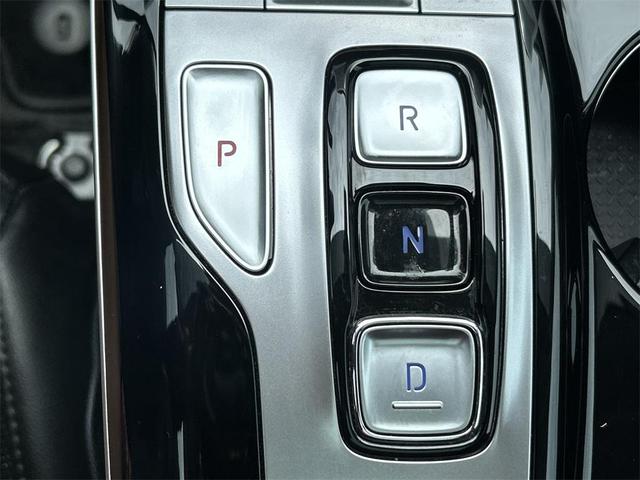 Photo of 2024 Black Pearl Hyundai TUCSON Hybrid