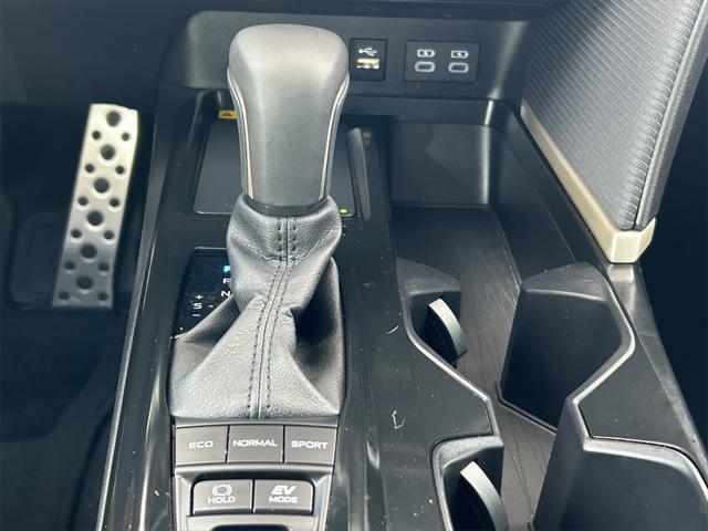 Photo of 2025 Midnight Black Metallic Toyota Camry