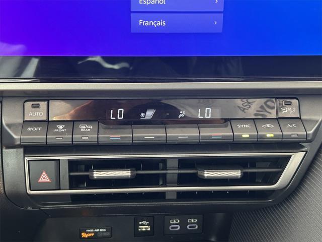 Photo of 2025 Midnight Black Metallic Toyota Camry