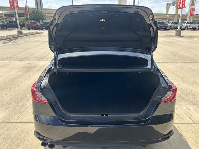 Photo of 2025 Midnight Black Metallic Toyota Camry