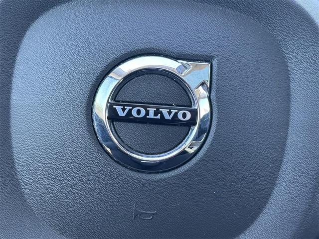 Photo of 2020 Denim Blue Metallic Volvo XC90