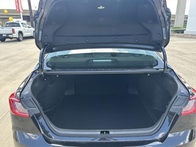 Photo of 2025 Midnight Black Metallic Toyota Camry