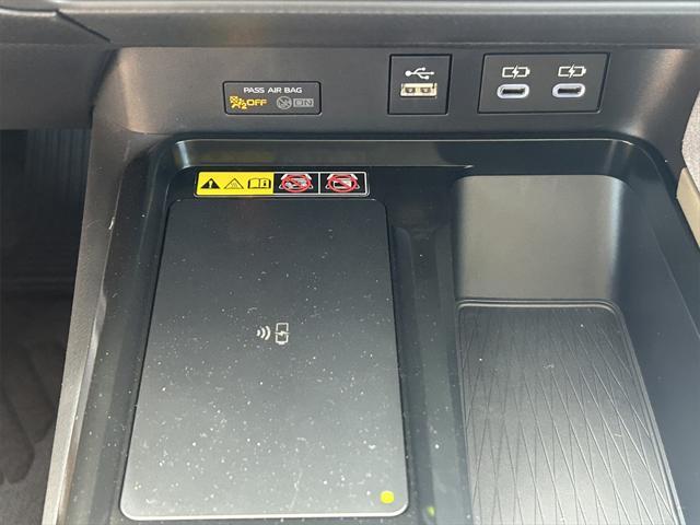 Photo of 2025 Midnight Black Metallic Toyota Camry