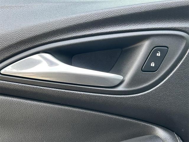 Photo of 2022 Ebony Twilight Metallic Buick Encore GX