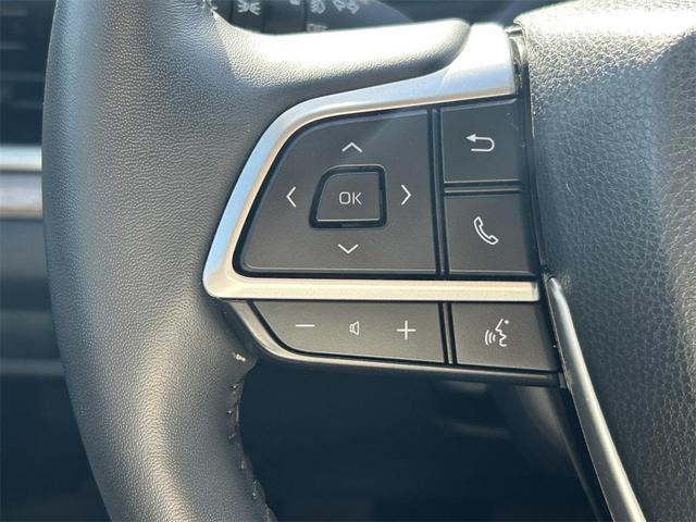 Photo of 2024 Coastal Cream Toyota Grand Highlander
