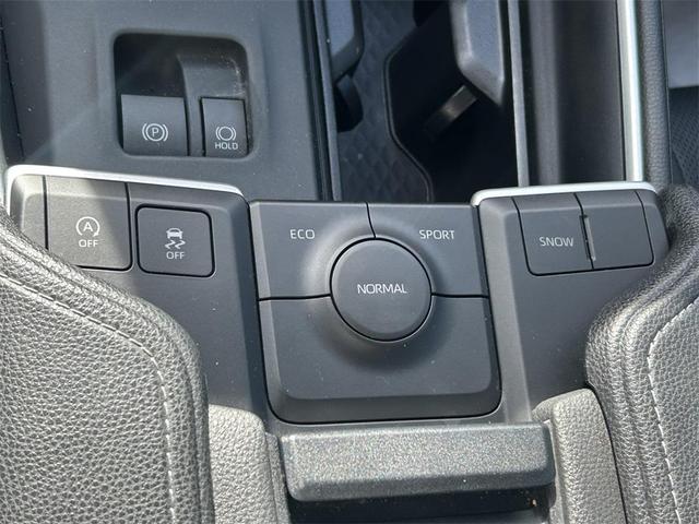 Photo of 2024 Coastal Cream Toyota Grand Highlander