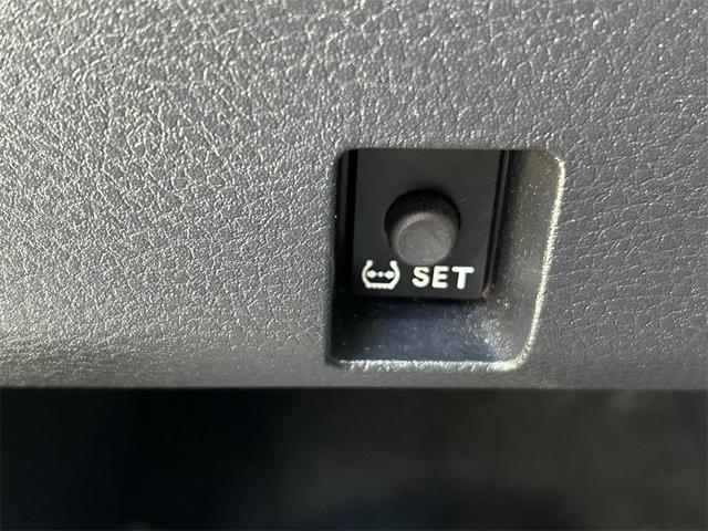 Photo of 2023 Magnetic Gray Metallic Toyota Tacoma