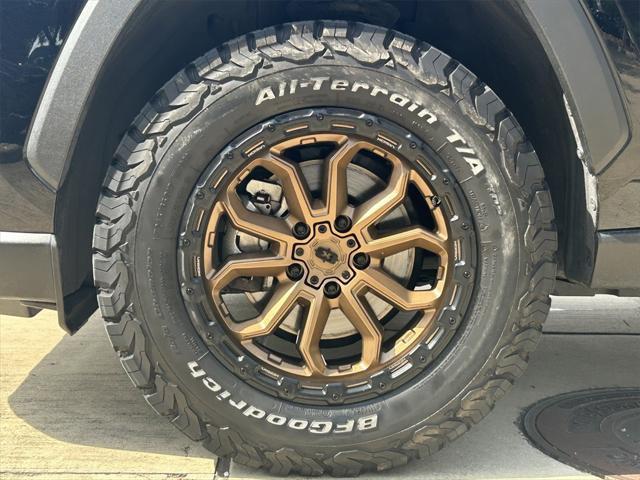 Photo of 2023 Midnight Black Metallic Toyota RAV4