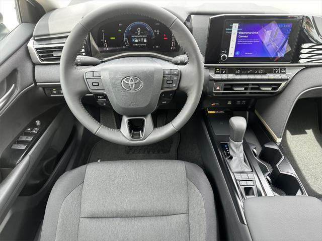 Photo of 2025 Ice Cap Toyota Camry