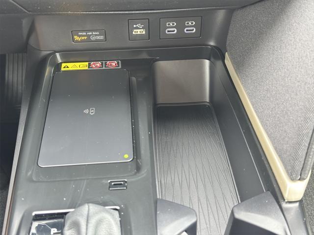 Photo of 2025 Ice Cap Toyota Camry